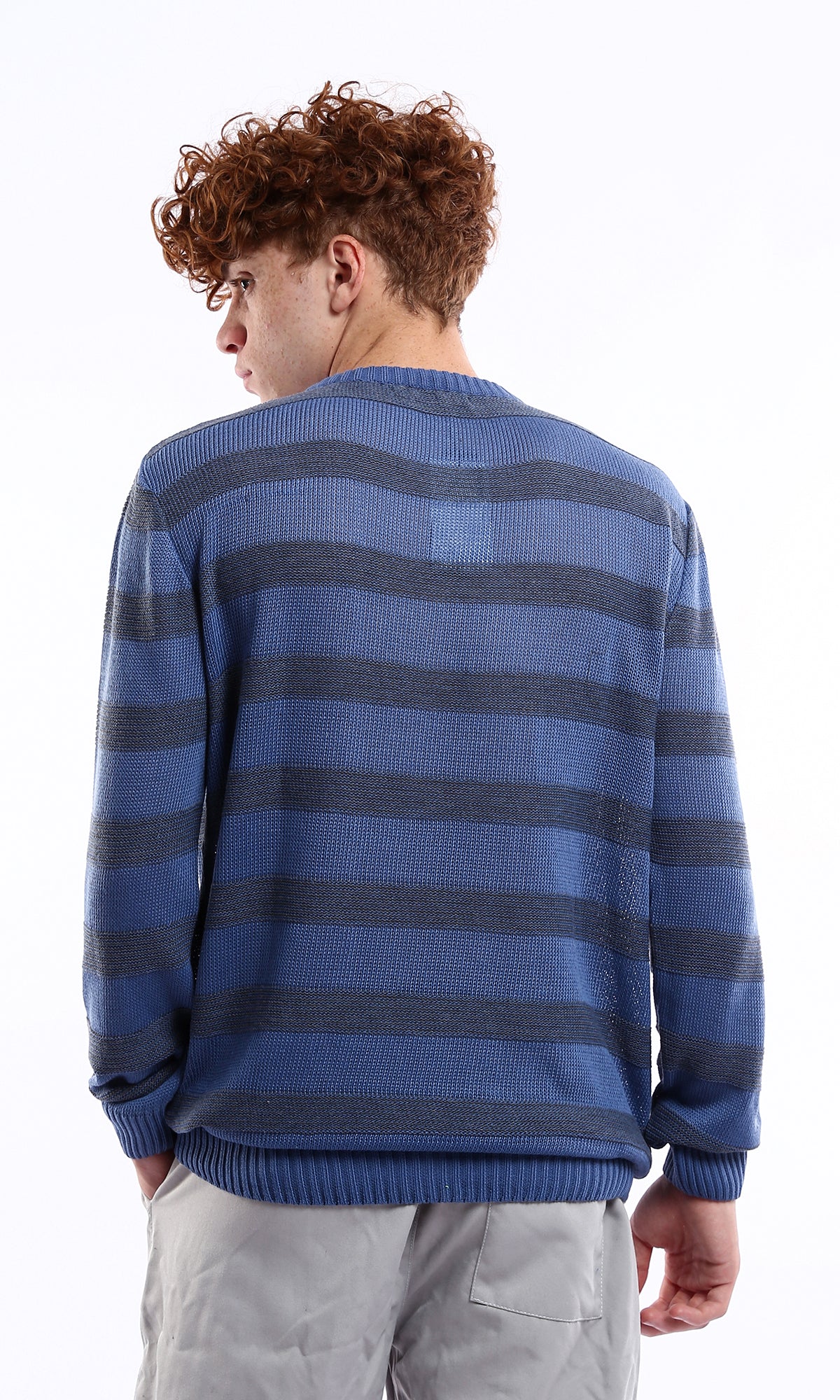 O173594 Men Pullover - Image 3