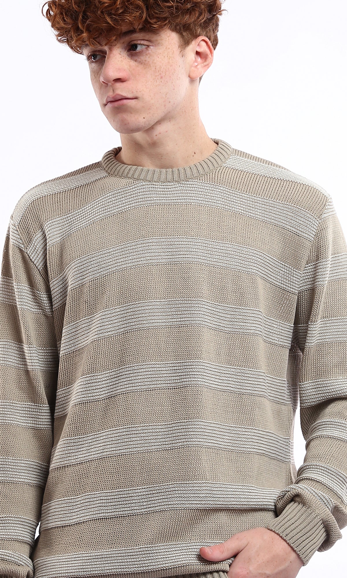 O173595 Knitted Light Taupe & White Relaxed Lightweight Pullover - Image 4