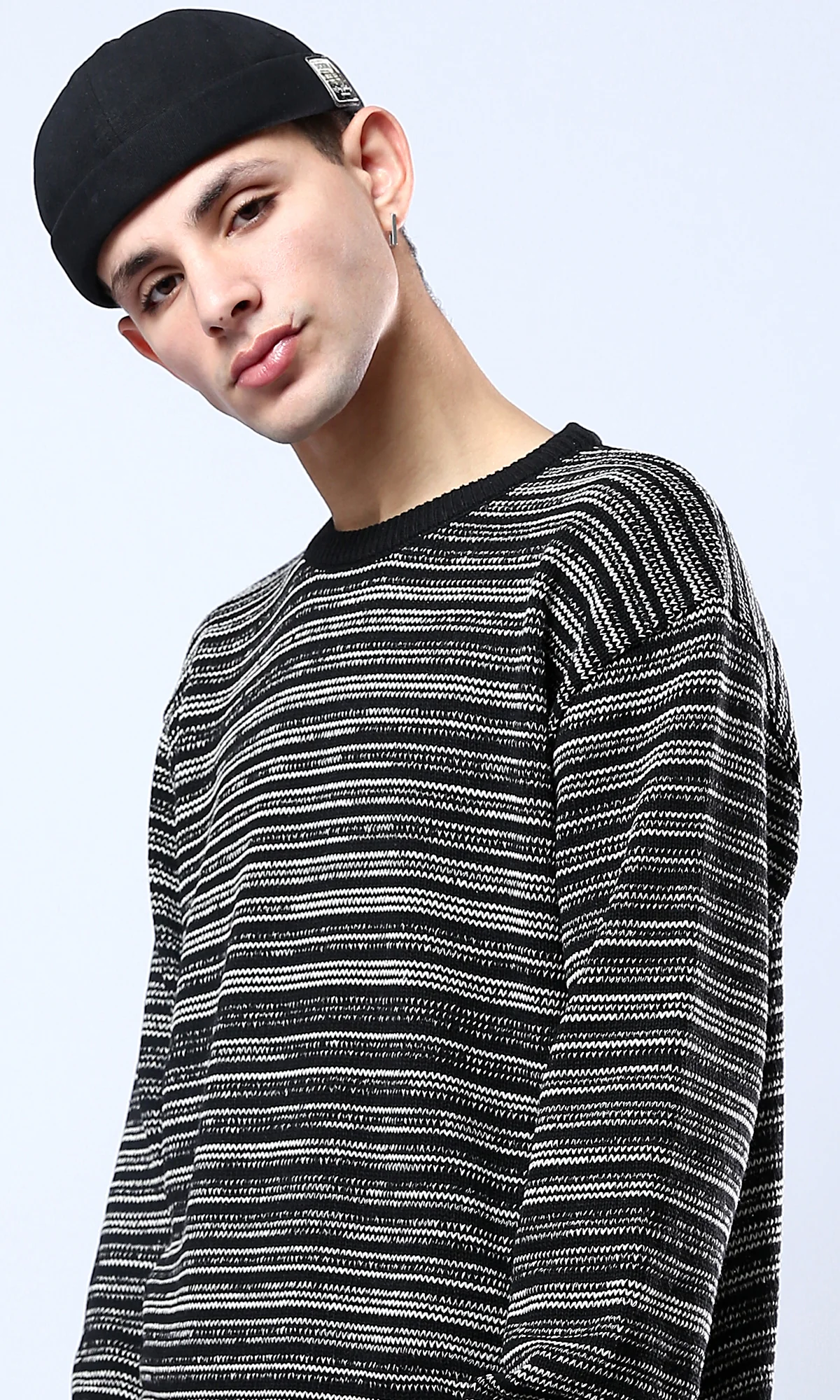 O174999 Black & White Relaxed Slip On Winter Pullover - Image 4
