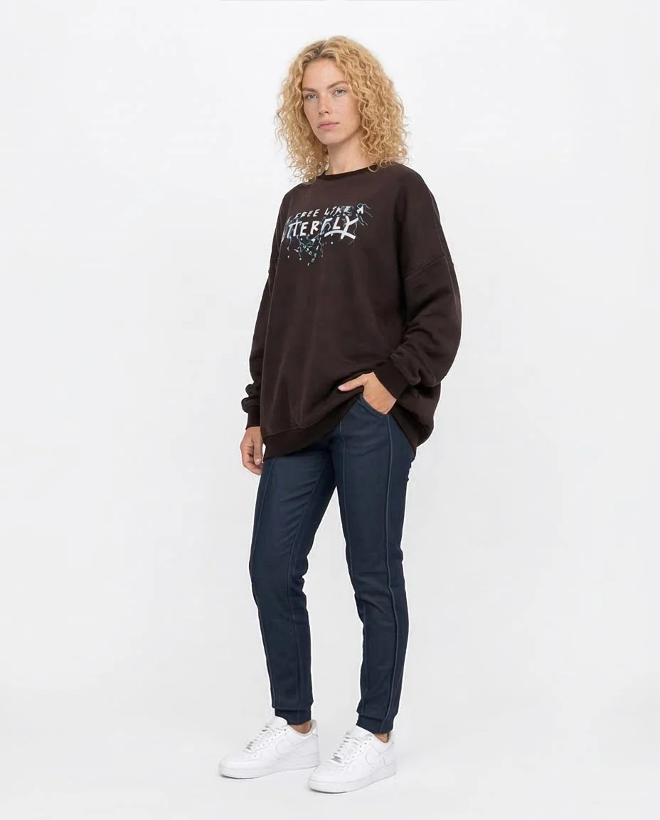 RAVIN Women’s Oversized Graphic Sweatshirt – "Butterfly" Edition - O179911 - Image 4