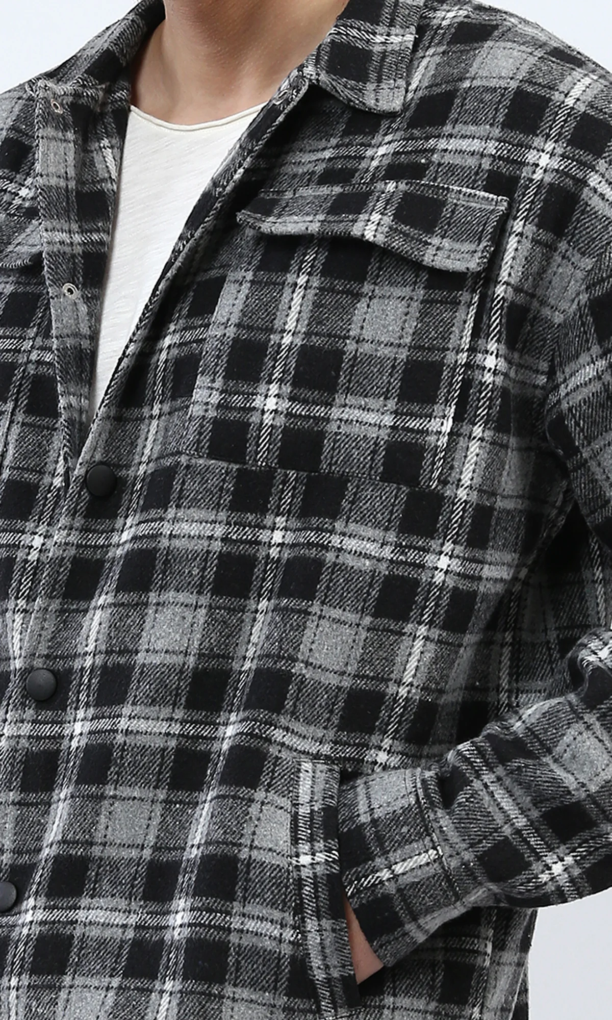 o200617 - Snap Buttoned Plaids Heavy Winter Shirt - Dark Grey & Black - Image 4