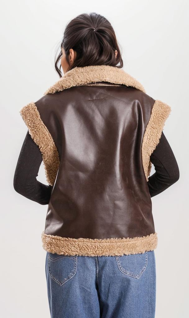 o202291-SHEARLING VEST WITH FAUX LEATHER DETAIL - BROWN - Image 2