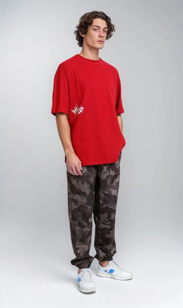 R205820 - Graphic Printed Oversized T-Shirt - Red - Image 5