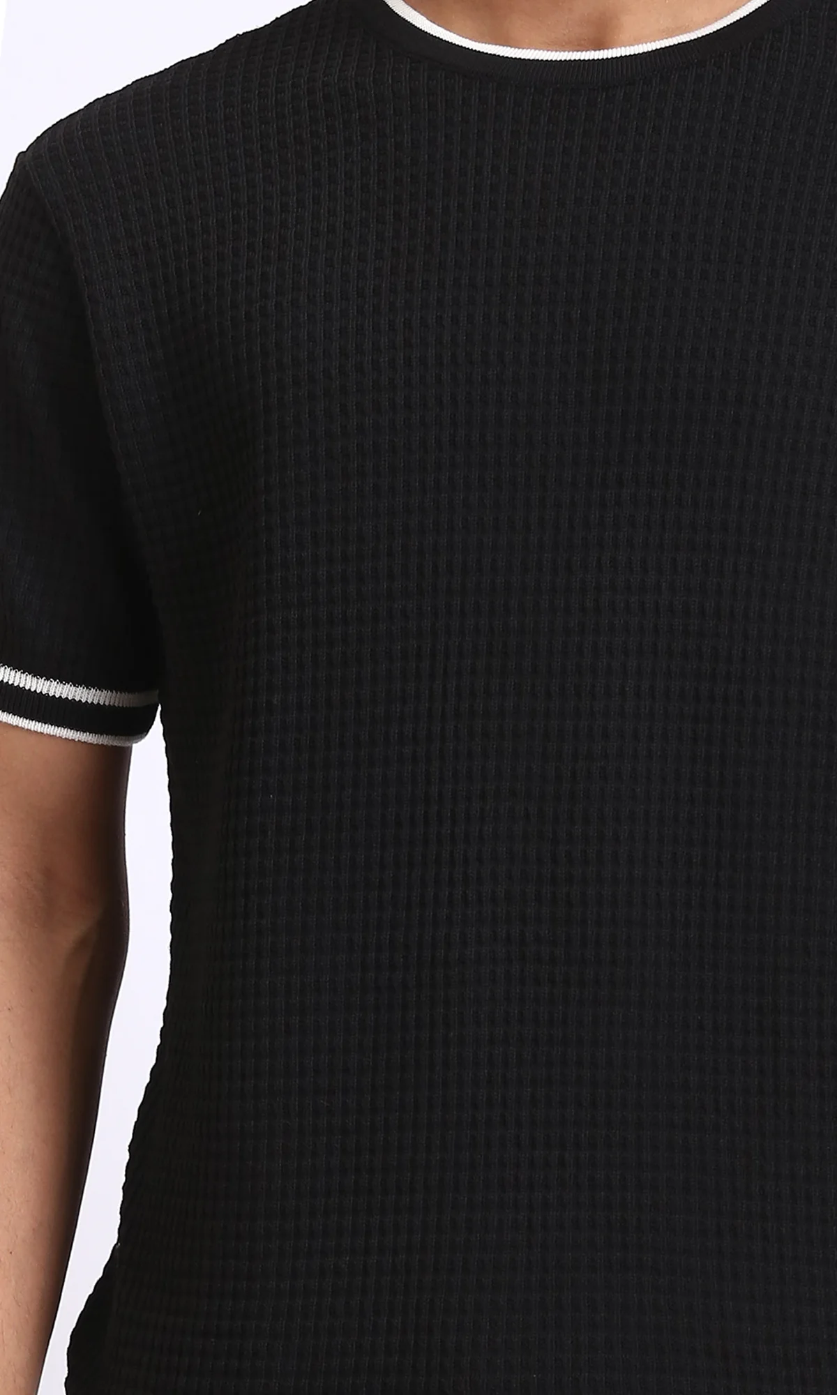 R206907 - Slip On Short Sleeves Tee - Black - Image 3