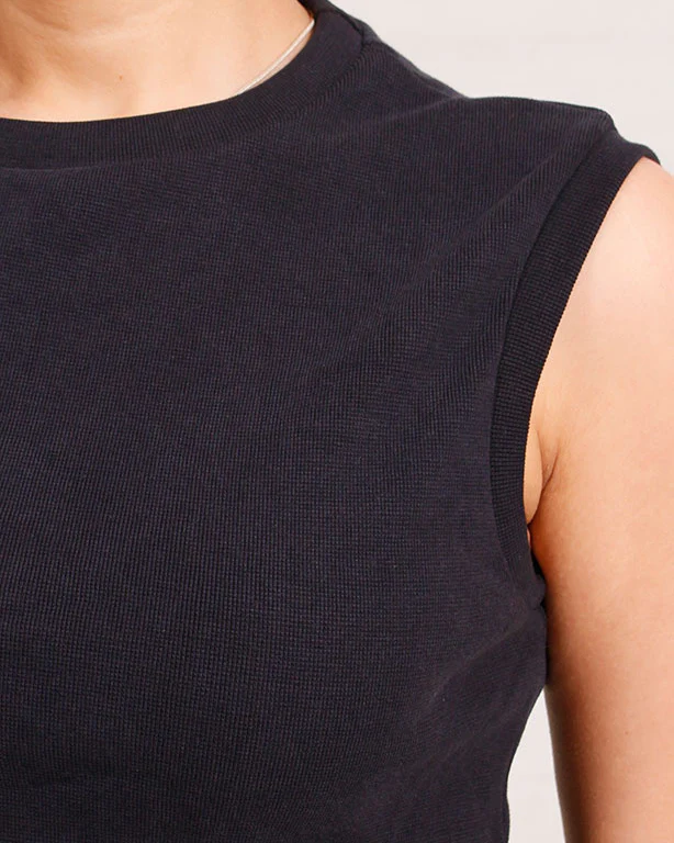 - Ravin Women’s Cropped Sleeveless Muscle Tee – Dark Navy Blue - R207245 - Image 4