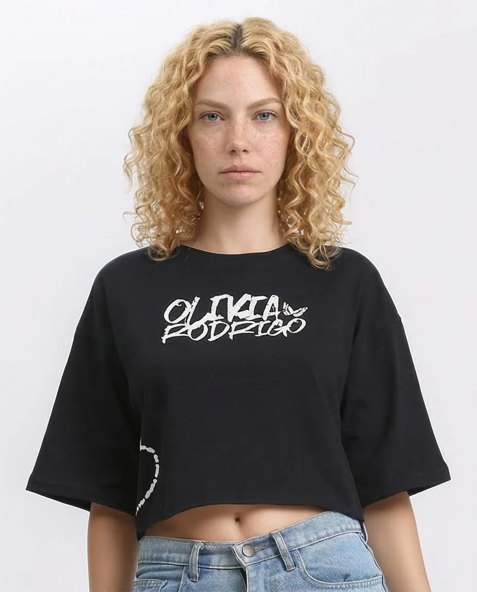 Ravin x Olivia Rodrigo Graphic Cropped Tee – Black - R207783