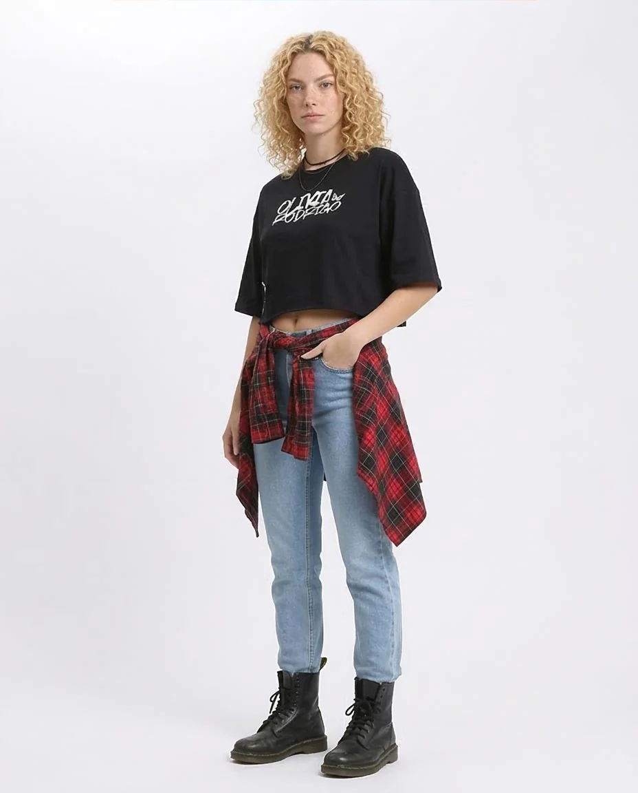 Ravin x Olivia Rodrigo Graphic Cropped Tee – Black - R207783 - Image 5