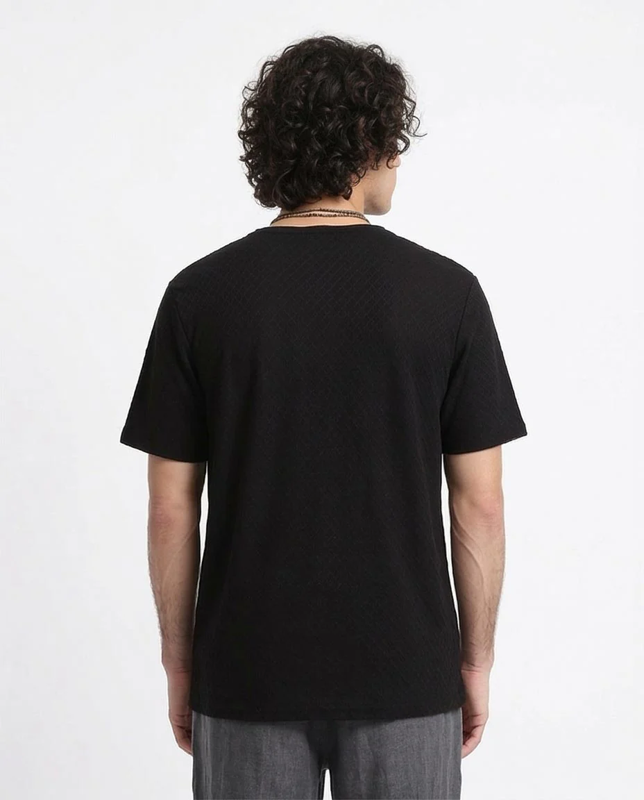 Ravin Men’s Diamond-Grid Textured Crew Neck T-Shirt - Black - R210011 - Image 2