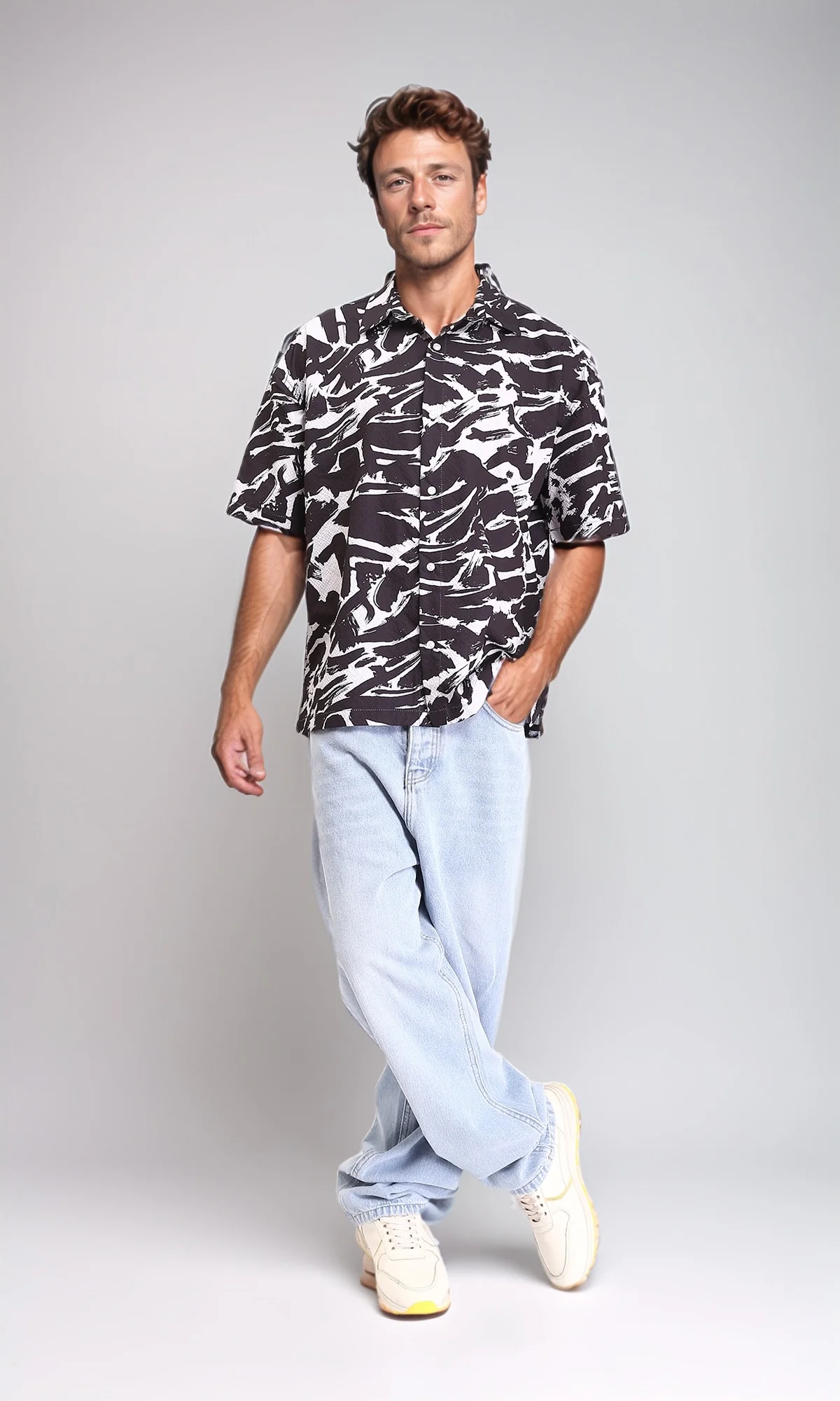 R210017 - Patterned Elbow Sleeves Cotton Shirt - Black & White - Image 4