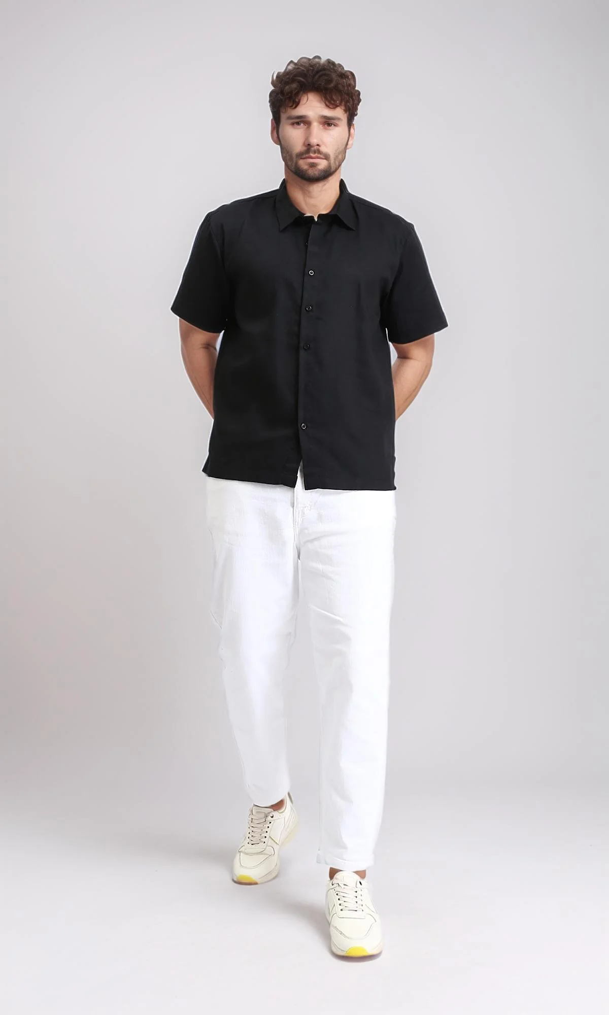R210042 - Solid Short Sleeves Buttoned Shirt - Black - Image 4