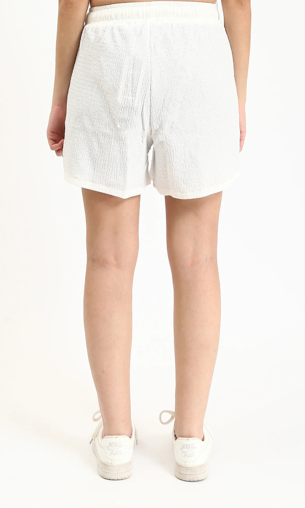 R210506 - Textured Feminine Short with Side Pockets - White - Image 2