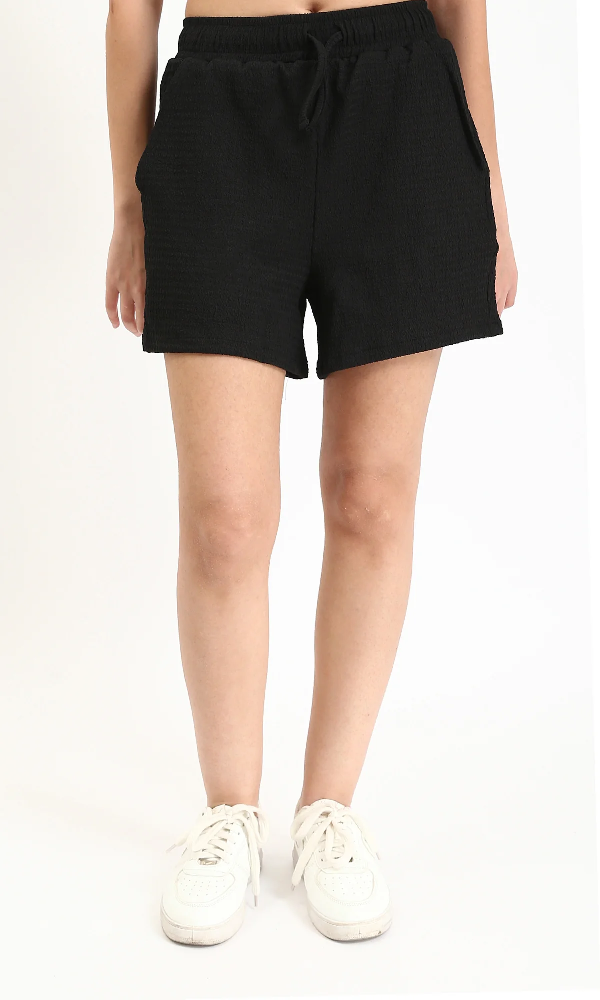 R210507 - Textured Feminine Short with Side Pockets - Black