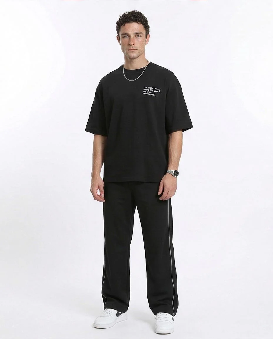 RAVIN Men’s Oversized "Great Wave" Graphic T-Shirt – Black - R210524 - Image 3