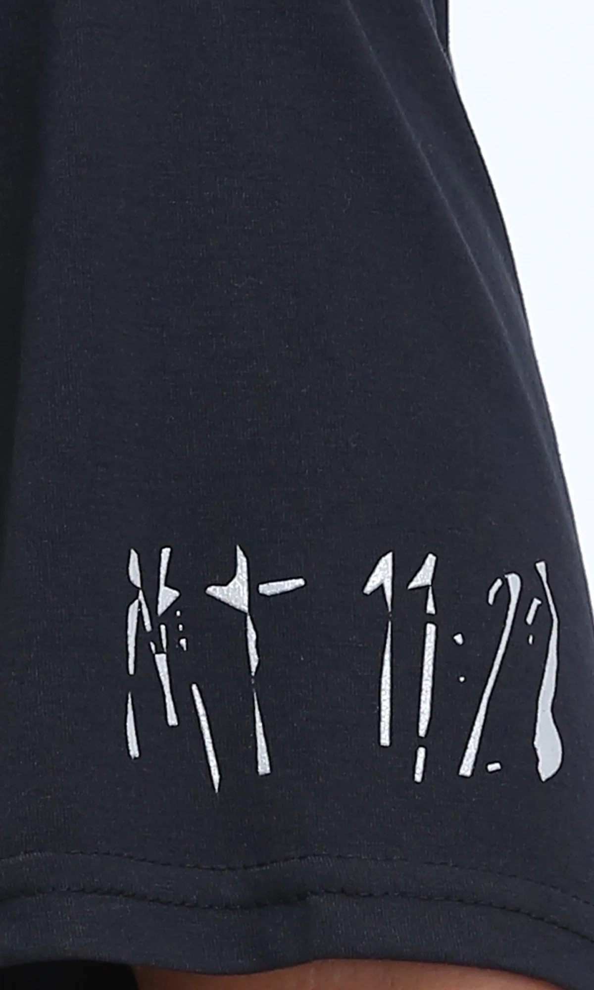 RAVIN "Wake Me Up" Oversized Graphic T-Shirt - Black - R210532 - Image 3