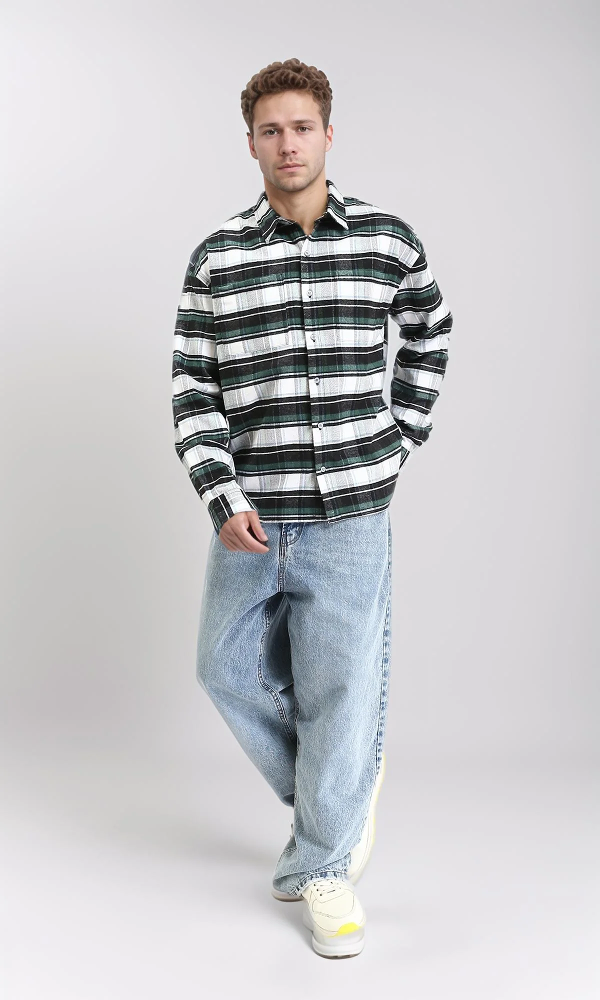 R212084 - Plaid Shirt with Front Pockets - Black & Green - Image 3
