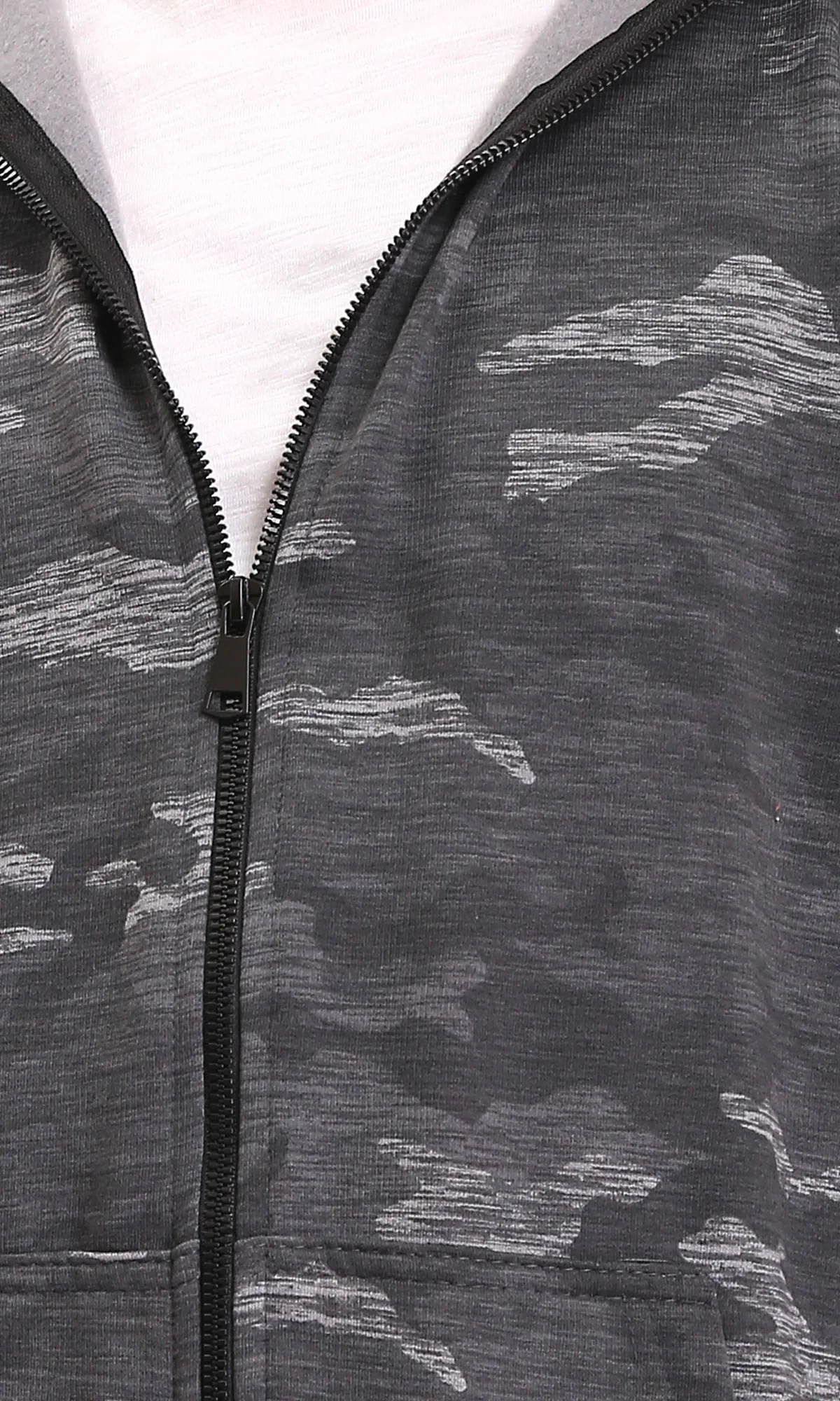 Ravin Men's Camo-Pattern Full-Zip Hoodie with Contrast Ribbing - R212101 - Image 3