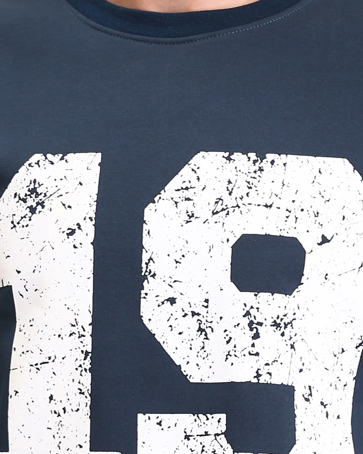 RAVIN | Distressed "19" Star-Stitch Oversized Sweatshirt - Dark Navy Blue - R212200 - Image 4
