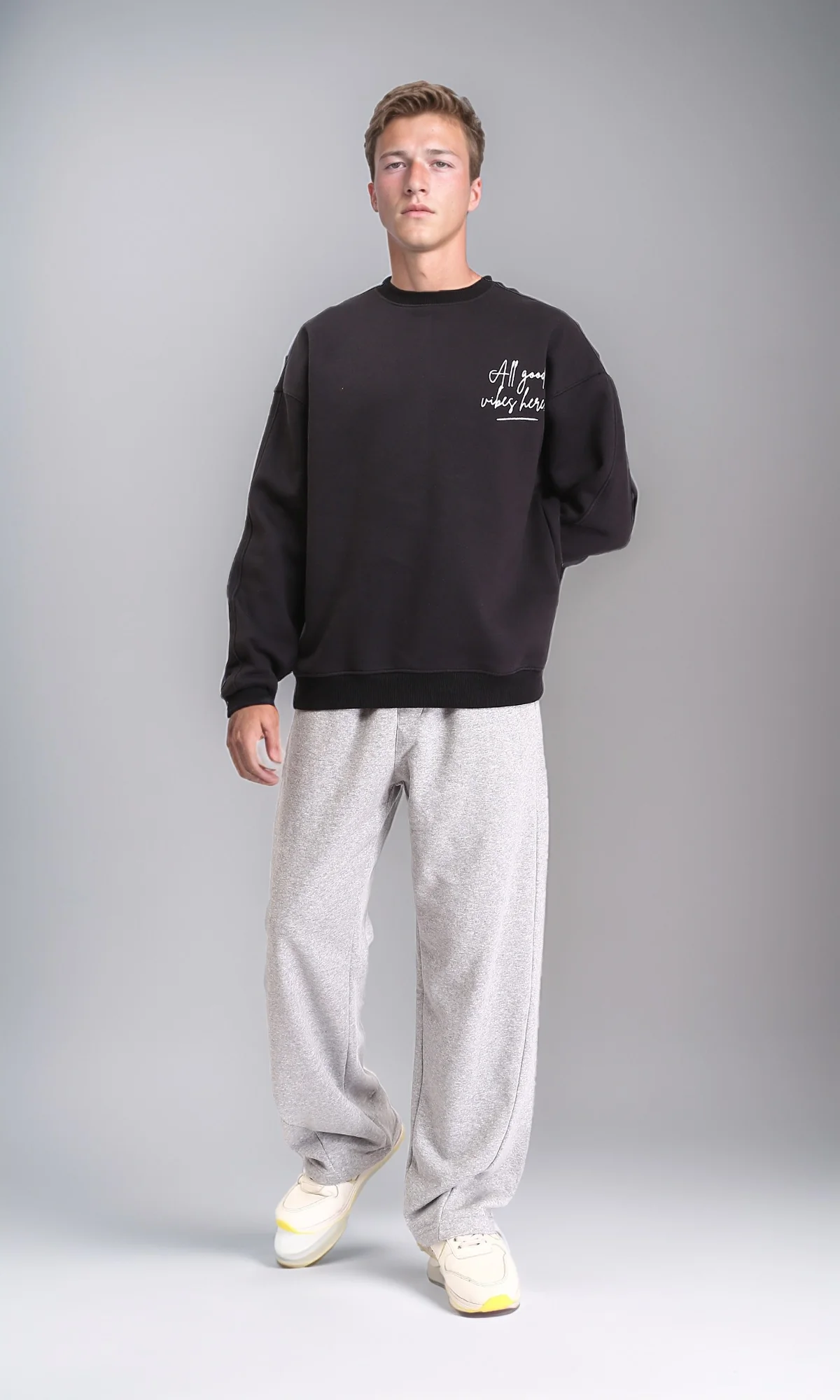 R212205 - Long Sleeves Sweatshirt with Front Print - Black - Image 4