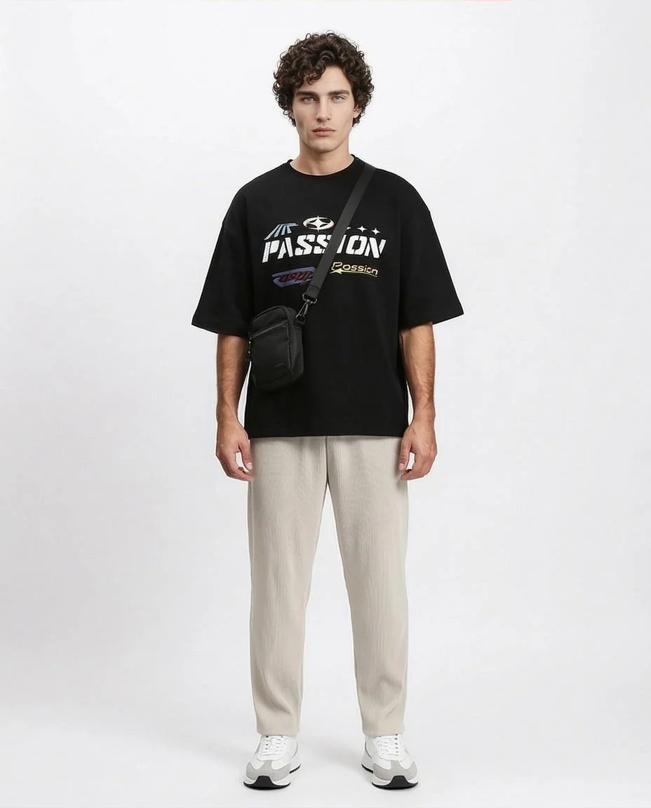 RAVIN | Oversized "Passion & Fantasy" Graphic Heavyweight T-Shirt - R212293 - Image 4