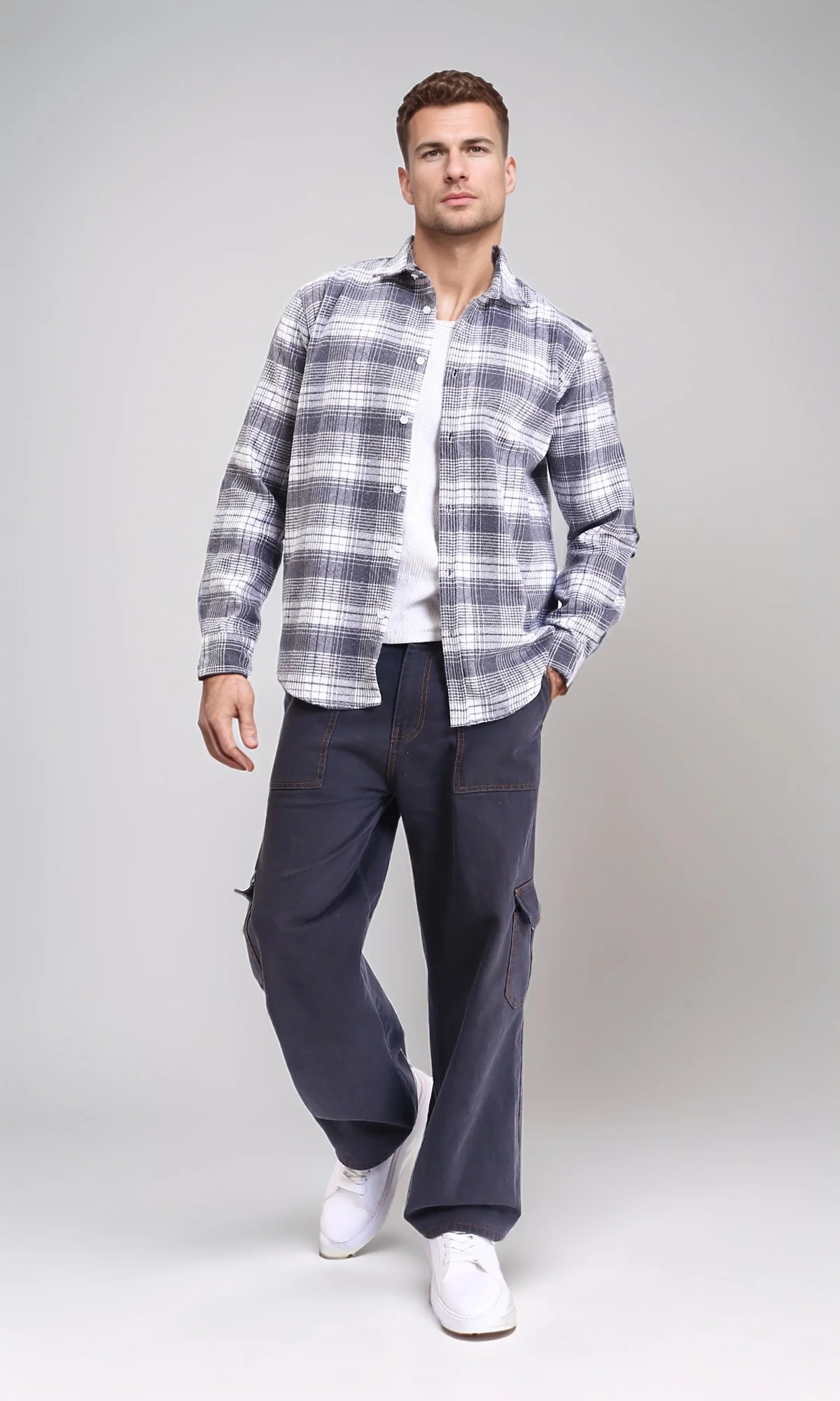 R213199 - Casual Buttons Down Tartan Shirt - Grey & White - Image 4