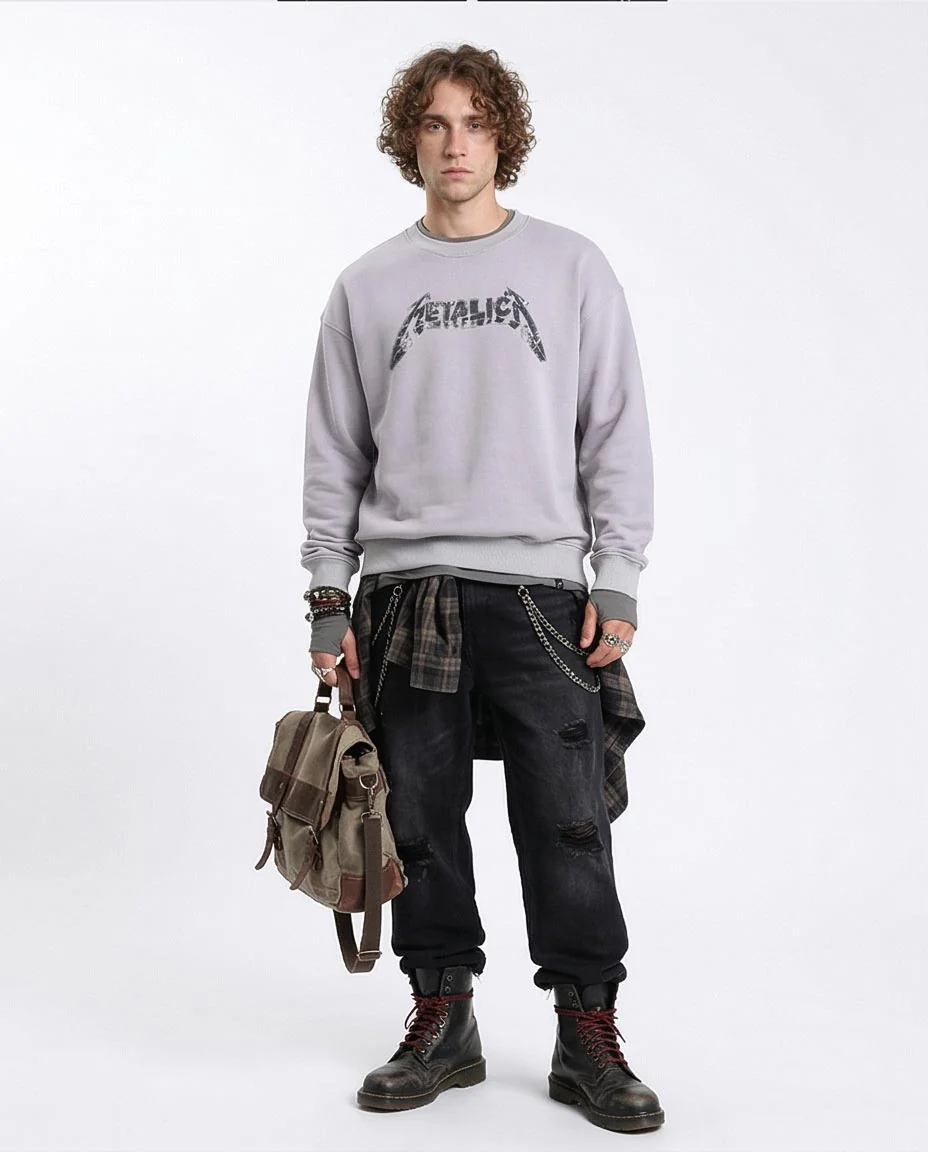 RAVIN Men’s Oversized "Metallica" World Tour Graphic Sweatshirt – Lavender Grey - R214406 - Image 4
