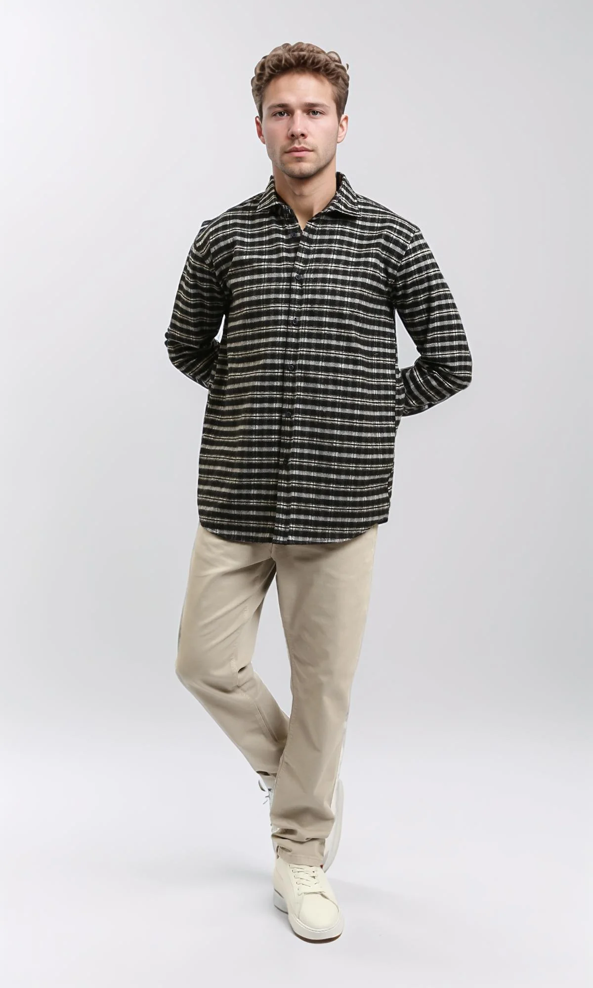 R215010 - Black & White Checkered Casual Shirt - Image 4