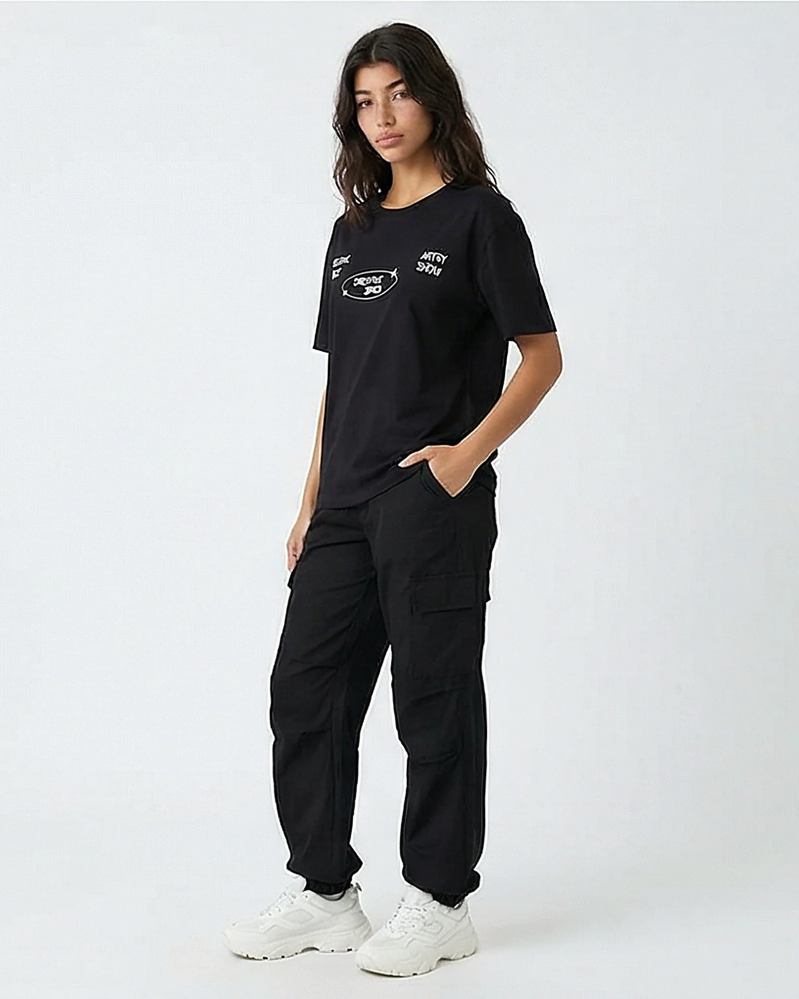 R215774-S21W454-BLACK (WSTG) - Image 4