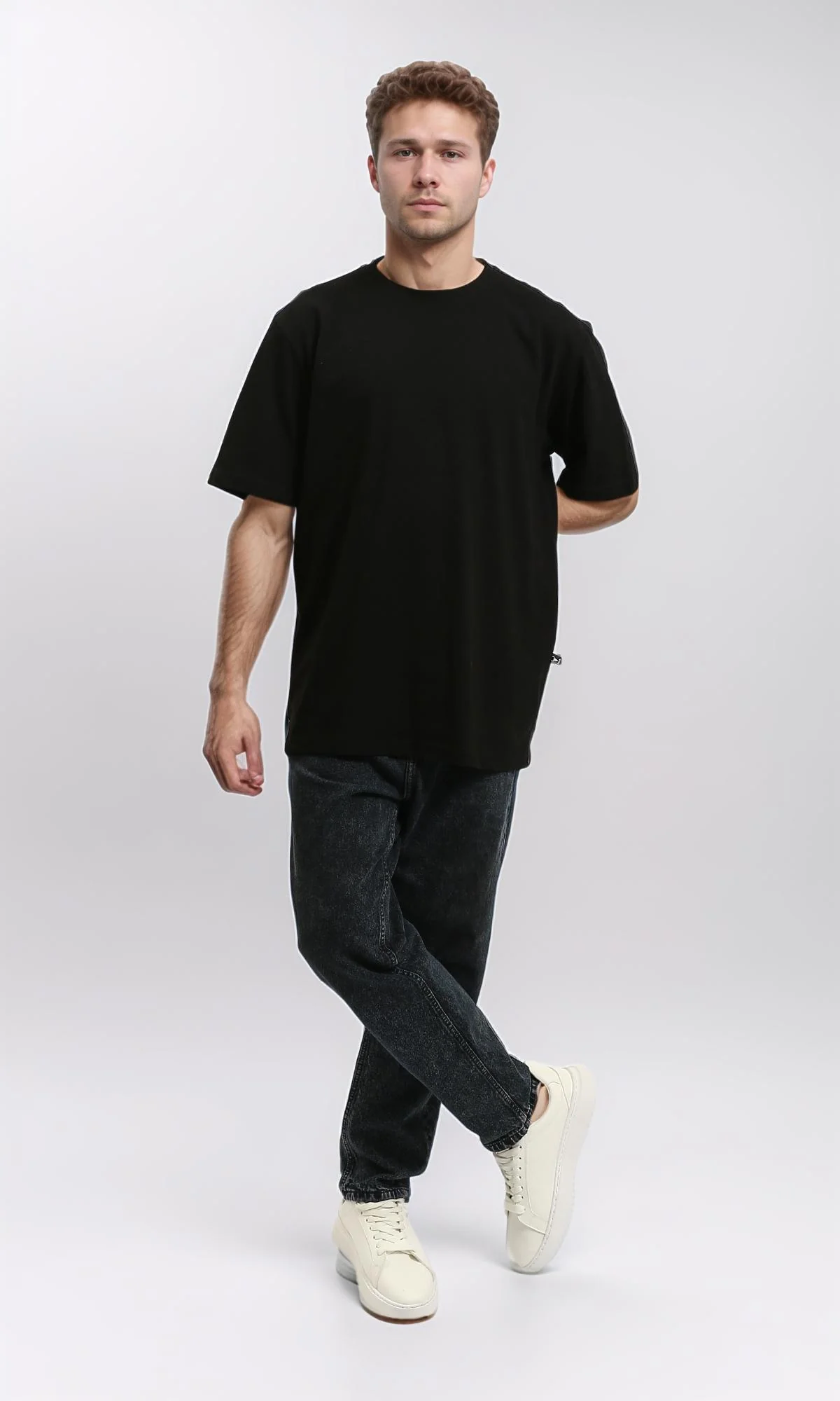 R215962 - Solid Crew Neck Relaxed Fit Tee - Black - Image 4