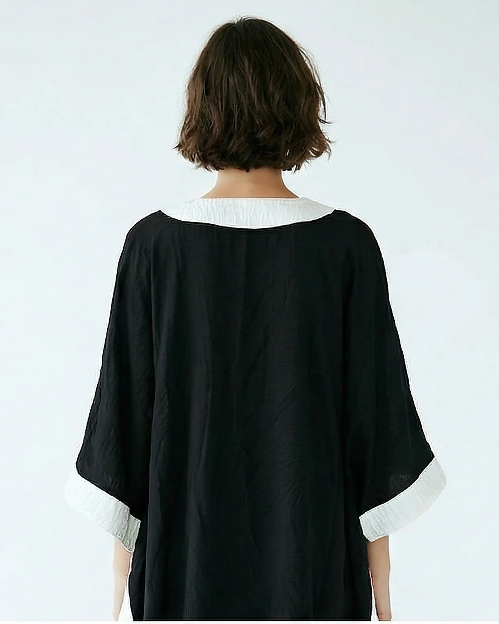 R217075-S26W369-BLACK (CAR) - Image 2